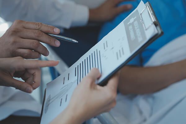 Progress Tracking & Patient Education: